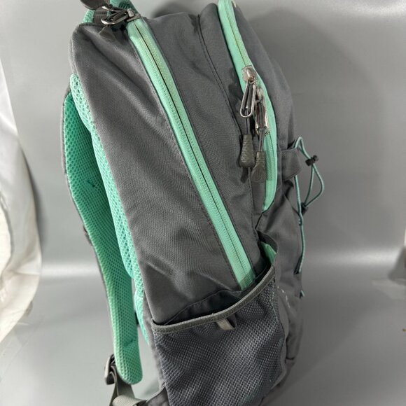 The North Face Jeseter Flexvent Laptop Backpack--Teal/Gray main image 10